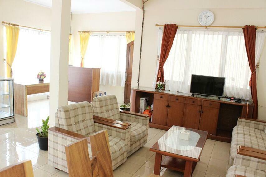 Amerta Giri Guest House 沃诺索博 外观 照片