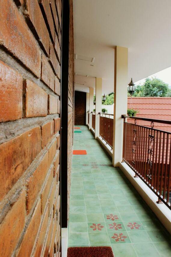 Amerta Giri Guest House 沃诺索博 外观 照片